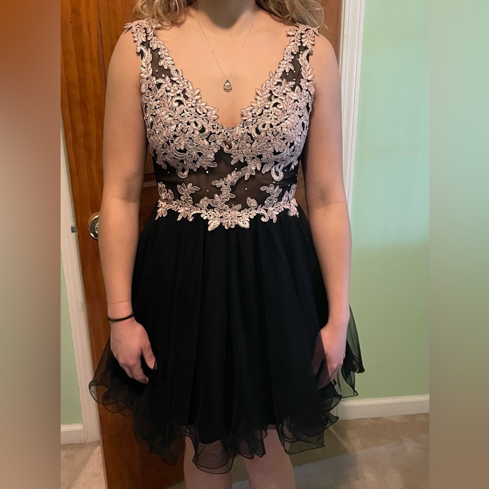 Lavender/Black Size 5 Homecoming Dress